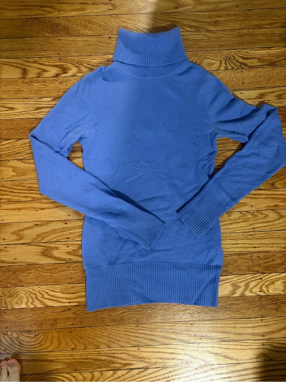 Vintage Jcrew periwinkle turtleneck 100% cashmere